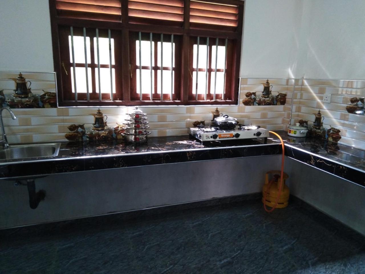 Lionka Guesthouse Mirissa Εξωτερικό φωτογραφία