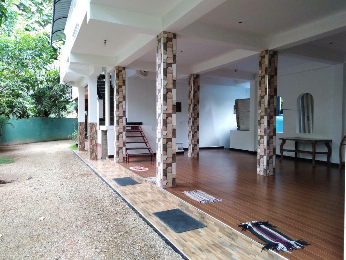 Lionka Guesthouse Mirissa Εξωτερικό φωτογραφία